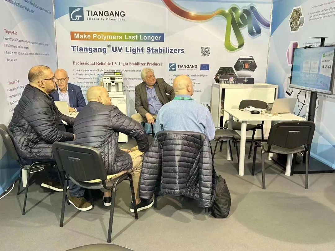 ?天罡歐洲團隊攜個創(chuàng)新產(chǎn)品成功亮相世界橡塑展德國K展 ?天罡歐洲團隊攜個創(chuàng)新產(chǎn)品成功亮相世界橡塑展德國K展